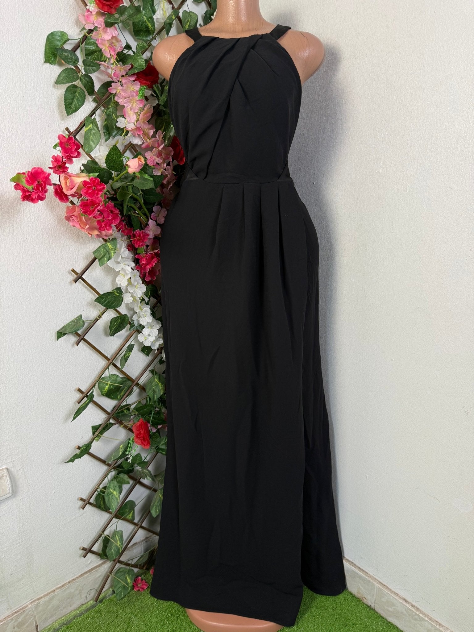 Robe soirée longue sans manche décolletée - Perluna Store - kinshasa