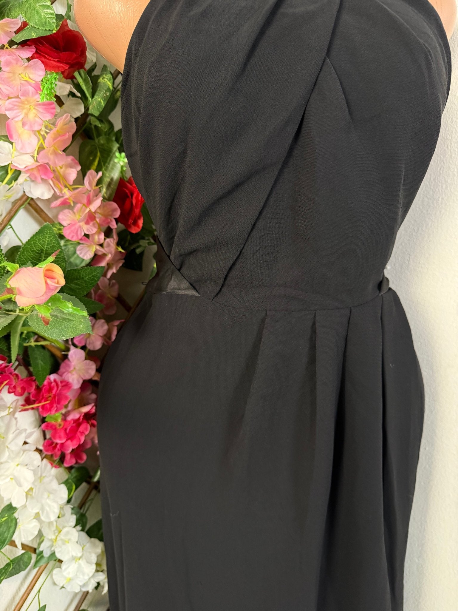 Robe soirée longue sans manche décolletée - Perluna Store - kinshasa