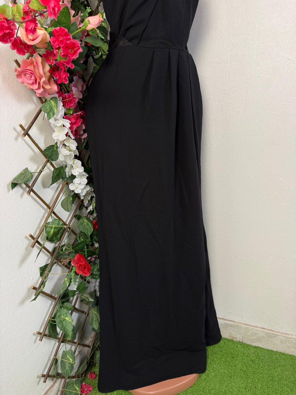 Robe soirée longue sans manche décolletée - Perluna Store - kinshasa