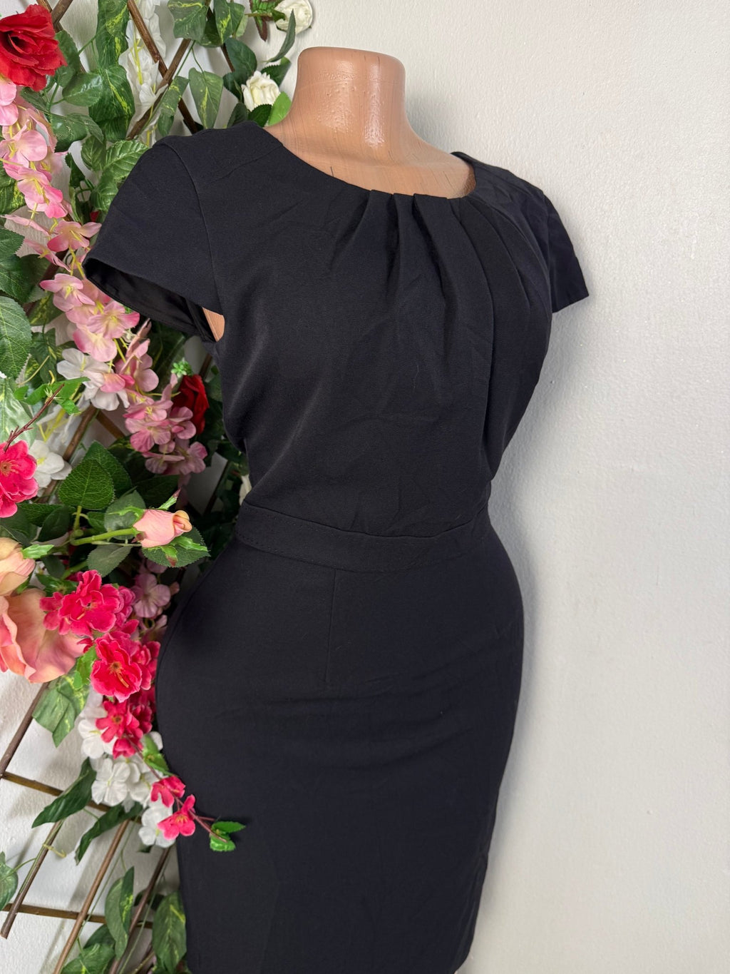 Robe tailleur cintré courte manche - Perluna Store - kinshasa