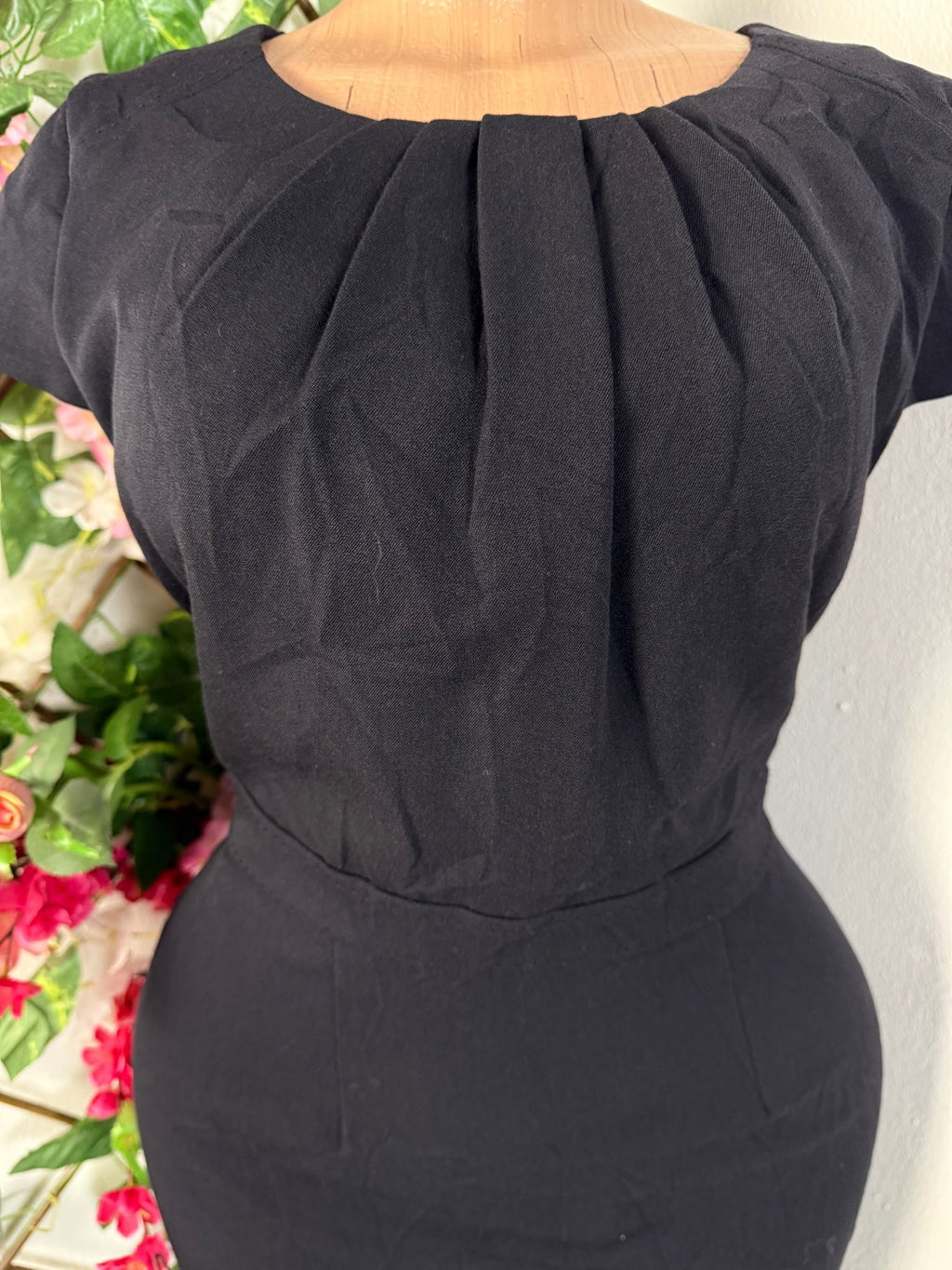 Robe tailleur cintré courte manche - Perluna Store - kinshasa