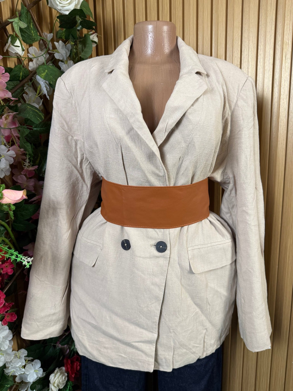 Veste blazer pour femme couleur beige à 4 boutons - Perluna Store