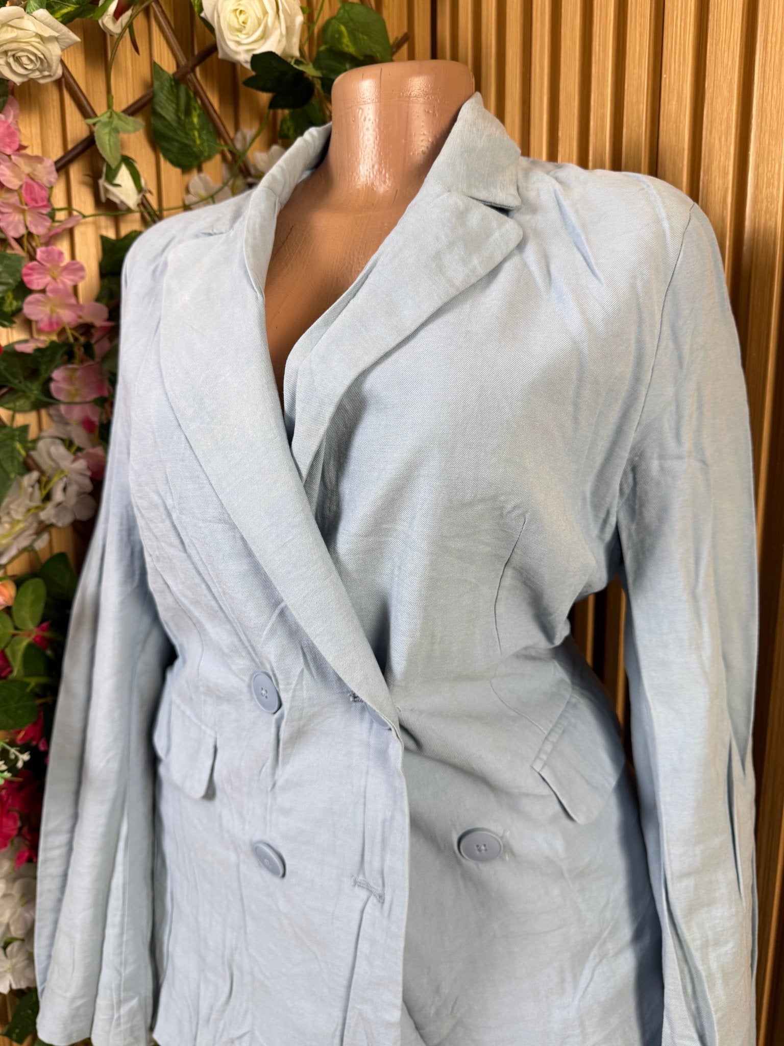 Veste blazer pour femme couleur gris à 4 boutons - Perluna Store