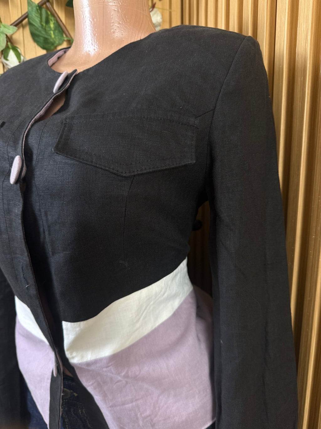 Veste blazer pour femme couleur noire à trois boutons - Perluna Store